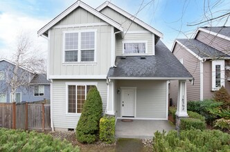 Building Photo - 18562 97th Ave E