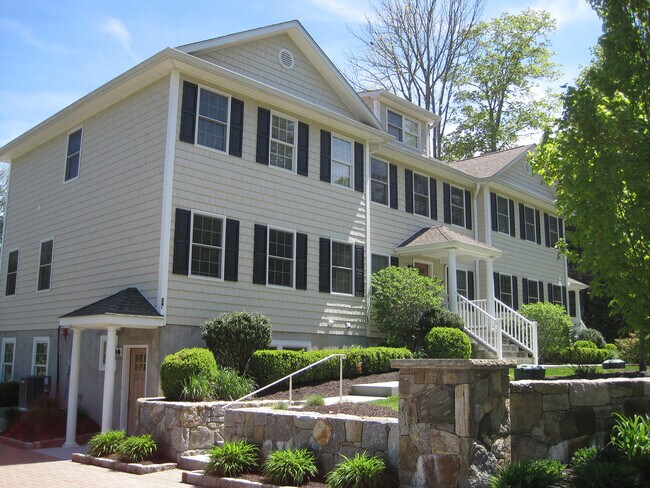 Building Photo - 24 North St