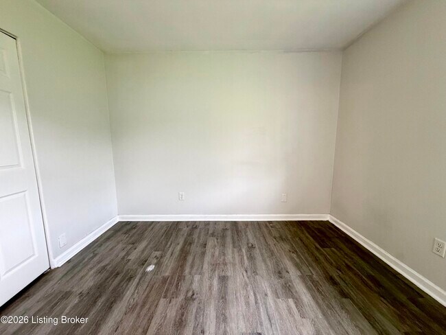 Foto del edificio - 1229 Cedarview Dr