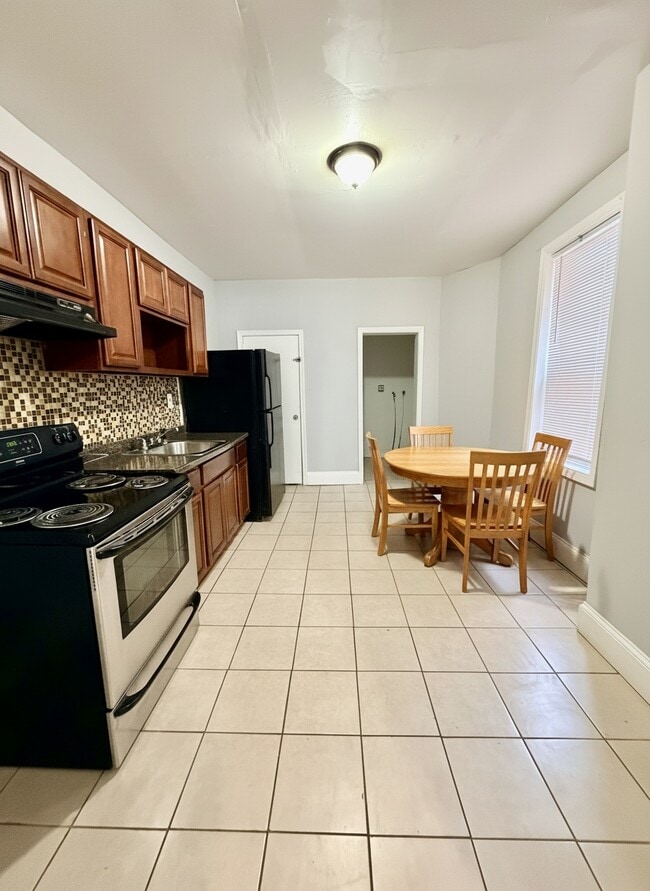 Photo - 426 N Salford St Townhome