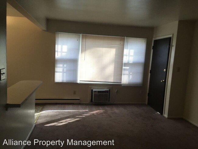 Building Photo - 404 Dunnwood Dr