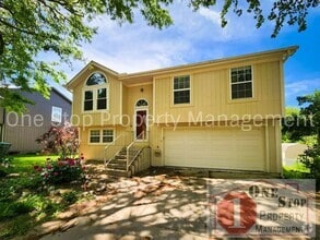 Building Photo - 1017 SE Steeple Dr