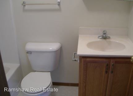 Building Photo - 1 br, 1 bath Apartment - 1204 Wesley Ave.