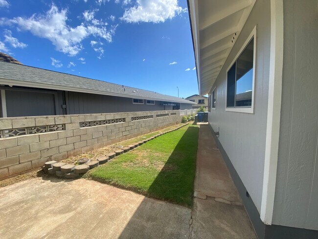 Foto del edificio - Three Bedroom Single Family in Village Pok...