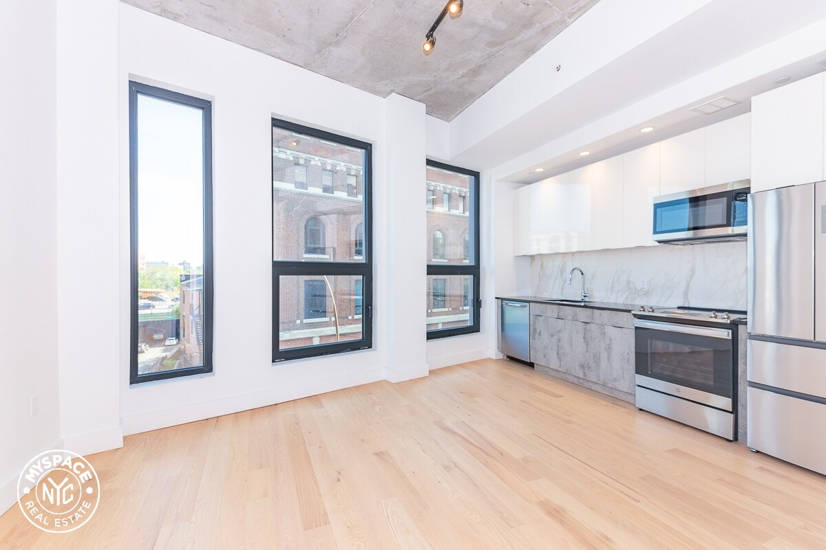 Primary Photo - 312 Broadway