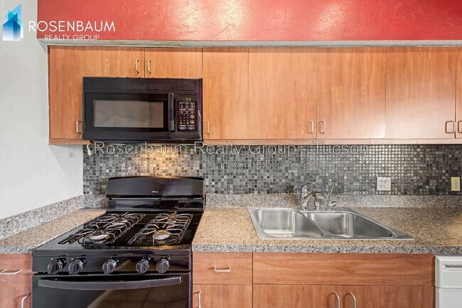 Foto del edificio - 2525 N Alvernon Way