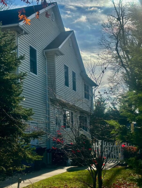 Foto del edificio - 82 Forrest St