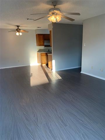 Foto del edificio - 719 Bluebonnet Dr