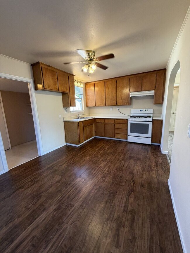 Foto del edificio - Charming 2/1 close to downtown!