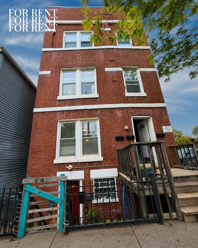 Building Photo - 944 W 18th St