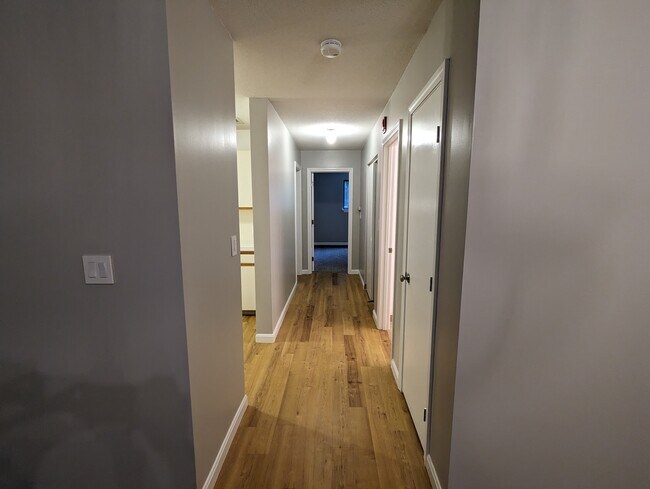 Foto del edificio - 1029 Pleasant St