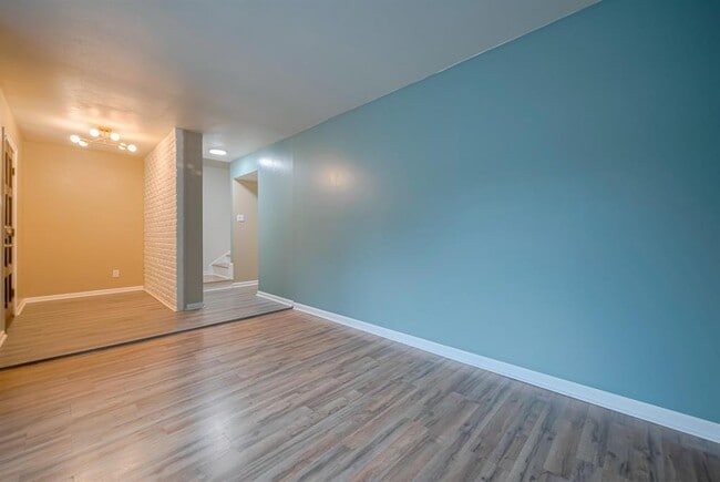 Building Photo - 836 Wax Myrtle Ln