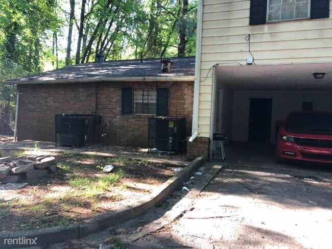 Building Photo - 1893 Whitehall Forest Ct SE