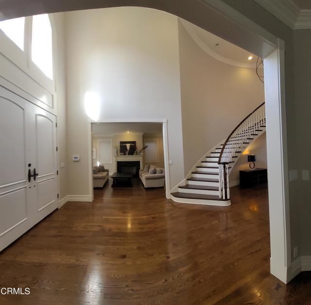 Foto del edificio - 328 S Camden Dr