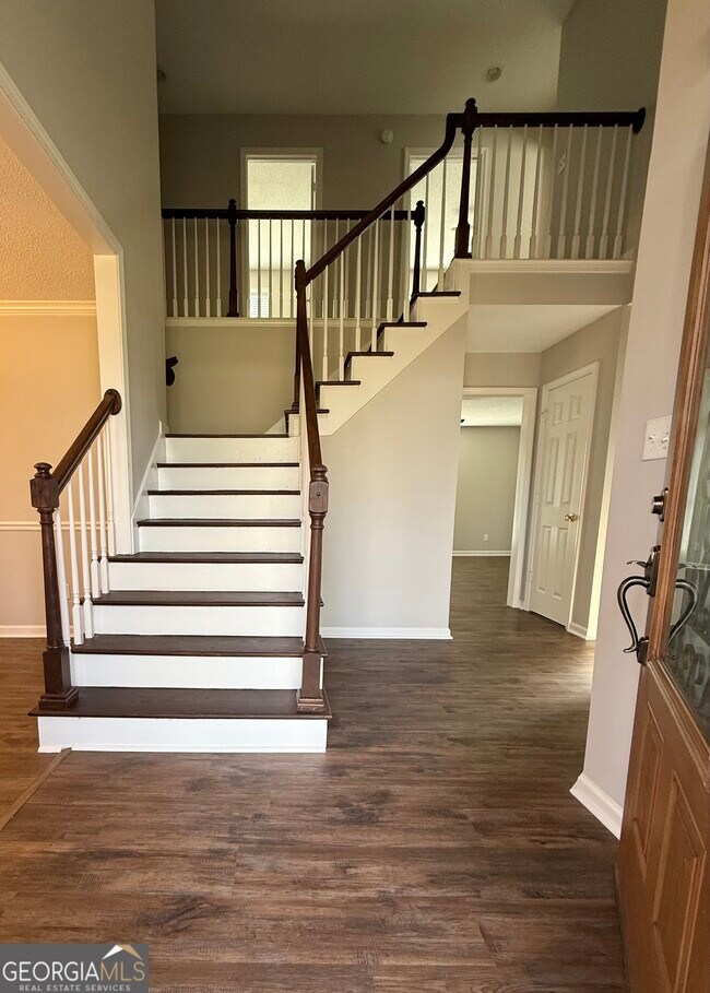 Building Photo - 3005 Edgewater Pointe