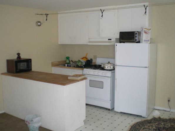 Kitchen - 2000 Linden St