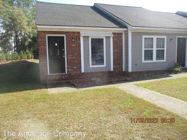 Building Photo - 2 br, 1 bath House - 2704-D Doncaster Dr