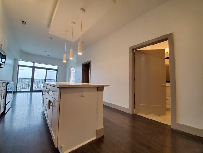 Entry - 2407 8th Ave S