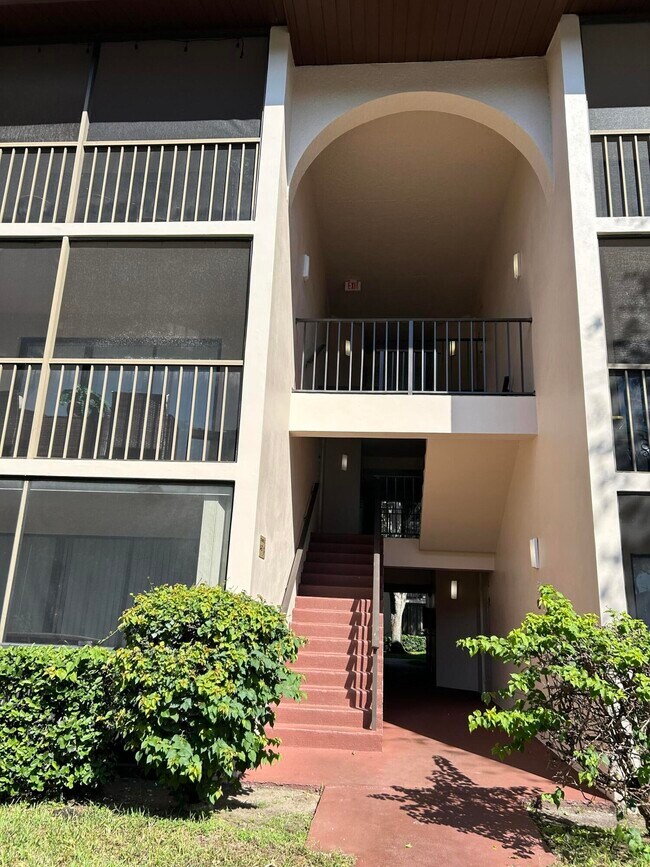 Building Photo - 206 Foxtail Dr