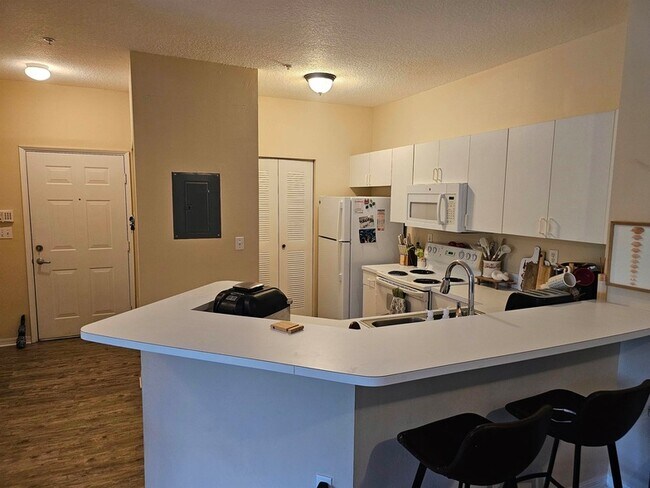 Foto del edificio - 605 Fairway Dr