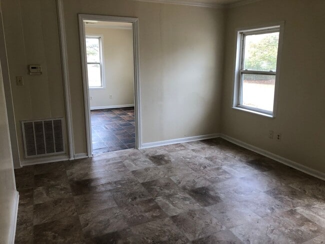 Building Photo - Home for rent