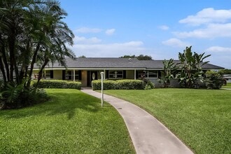 Building Photo - 1640 Picardy Cir