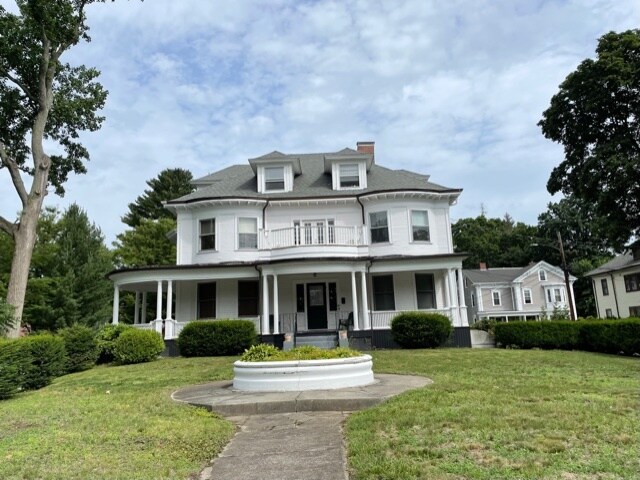 Building Photo - 2 Wyman Ct