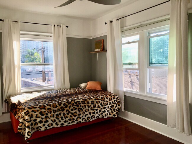 Foto del edificio - 135 Bonito Ave