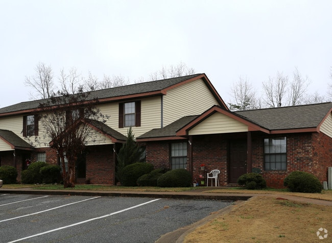 Building Photo - Heritage Villas Apartments