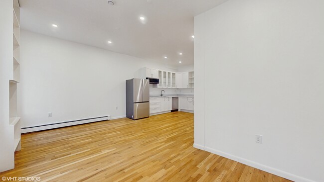 Building Photo - 34 E 20th St