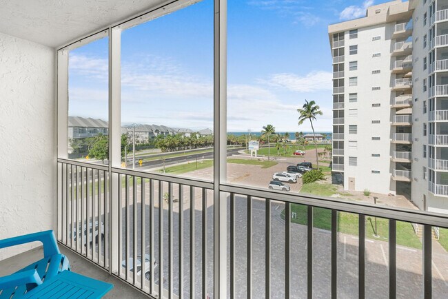 Foto del edificio - 5500 Bonita Beach Rd SW
