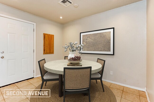 Foto del edificio - 6513 Ashby Terrace