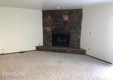 Building Photo - 3 br, 2.5 bath Townhome - 2114 Glasser Pl