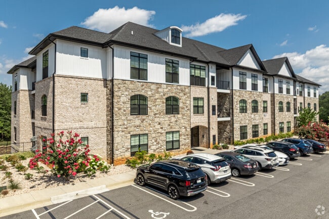 Building Photo - West Edge Apartments