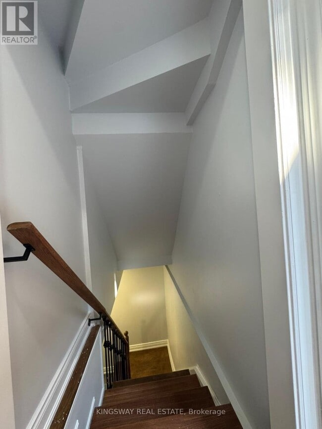 Building Photo - 659 Roselaire Trail