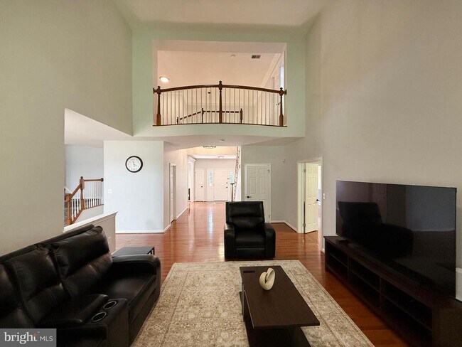 Foto del edificio - 8011 Lions Crest Way