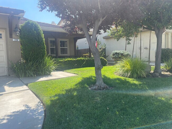 Building Photo - 226 Sorrel Ct