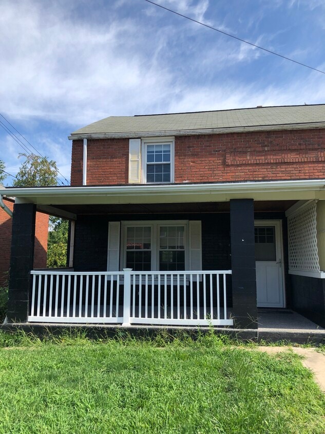 237 E Larkspur St, Munhall, PA 15120 House Rental in Munhall, PA