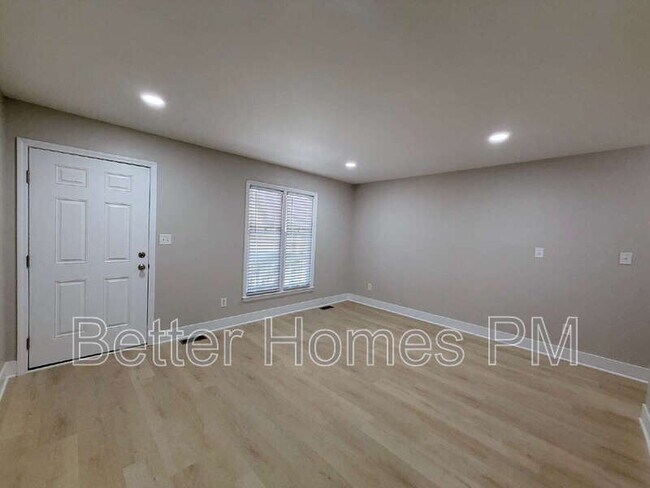Foto del edificio - 104 Stowe Pl