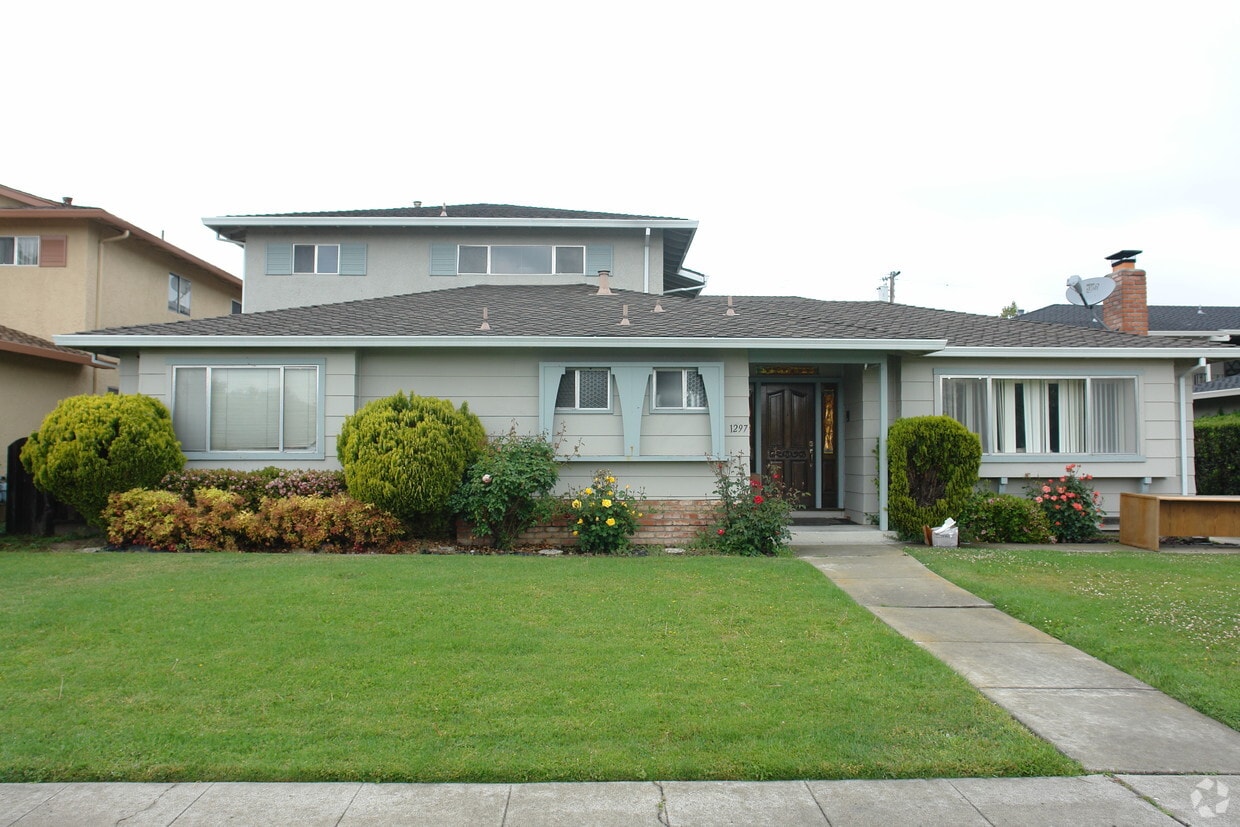 Building Photo - 1297 Saratoga Avenue