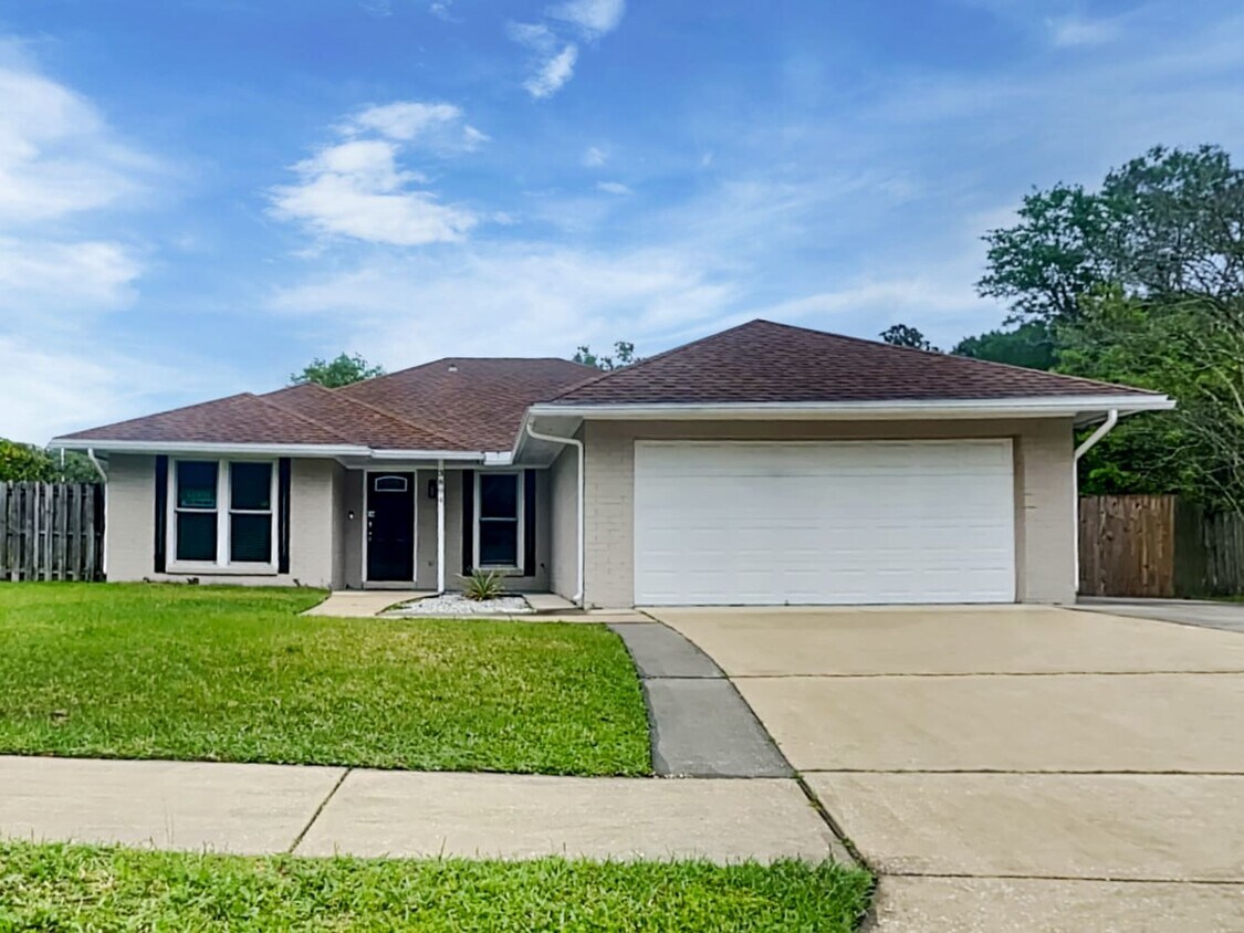 Foto principal - 3894 Hunters Lake Cir W