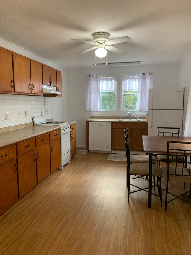 Electrodomésticos nuevos - 118 E Lakeshore Dr