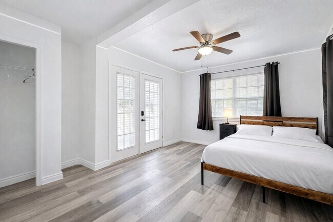 Foto del edificio - 842 W 31st St