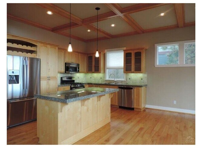 Foto del edificio - Awbrey Butte Home with Views!