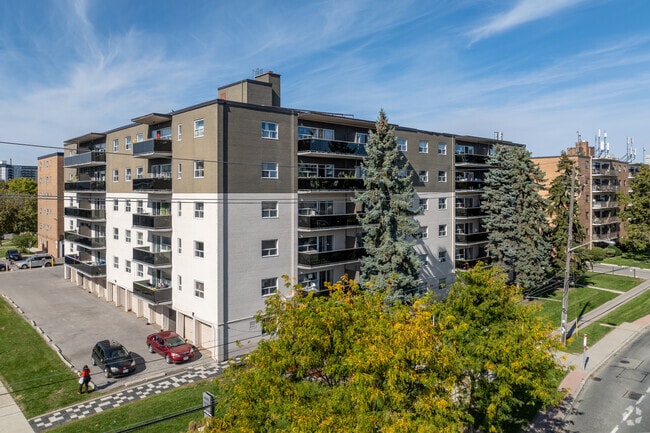 Building Photo - 4900 Bathurst Street