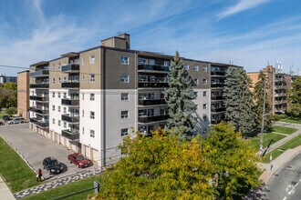 Building Photo - 4900 Bathurst Street