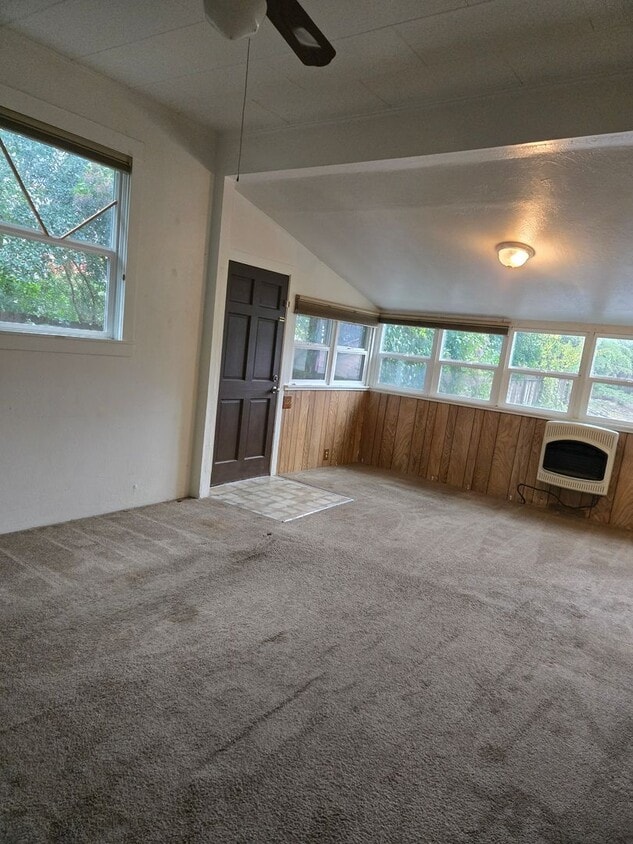 Building Photo - 300 Cherry Ave