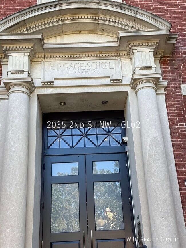 Building Photo - 2035 2nd St NW