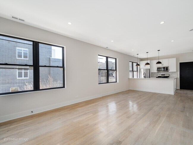Foto del edificio - 846 N Ashland Ave