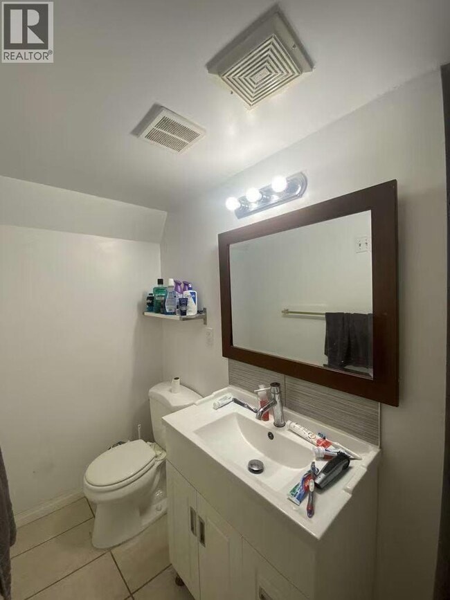 Building Photo - 7192 Paulus Crescent